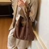 Bolso Estilo Universitario para Mujer Versátil Casual Hueco Tote Suede Mate Bolso de Hombro Bolso de Axila para Viajes de Mujer