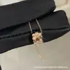 Collar de Panal 18k Grueso Electrochapado Versión de Corte CNC Seiko Cadena para Clavícula con Agujero Intermedio Oro Rosa Venta Directa de Fábrica