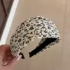 Diadema Floral de Ala Ancha Estilo Pastoral para Mujer, Pasador Retro de Alta Gama, Nuevo Accesorio para el Cabello de Tela Plisada para Lavarse la Cara