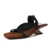0138 Hermosas Chanclas de Gamuza de Punta Cuadrada de Hada con Punta Abierta para Mujer Verano Ropa de Exterior Estilo Coreano Retro Sandalias Sexy