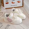 Tênis de Lona Infantil 2025 Verão Novo Estilo Tênis Respirável de Couro para Meninas Menina Estilo Chinês Pérola Versátil Sapatos Brancos
