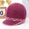 Chapéus de outono e inverno para mulheres de meia-idade e idosas, chapéus de tricô grossos e quentes de pelo de coelho com forro de veludo para senhoras idosas, avós, proteção contra o frio, proteção para as orelhas, chapéus de tricô