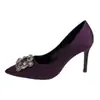 Fábrica de Sapatos Xinhao Fivela de Floco de Neve Strass Salto Alto Versátil Casamento Madrinha Banquete Bico Fino Quadrado Francês Fivela Sapatos de Salto