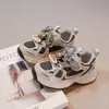 Zapatos Deportivos Infantiles 2026 Otoño Nuevo Modelo Zapatos Cómodos Transpirables Doble Malla para Niñas Zapatos Casuales de Moda para Niños Zapatos de Papá
