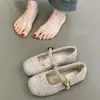 Sapatos Peludos Estilo Fada para Mulheres Inverno 2026 Sapatos Mary Jane Elegantes com Forro de Lã Sapatos de Algodão Macios e Antiderrapantes para Gestantes Usarem com Saias