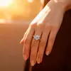 Anillo de boda clásico transfronterizo con moissanita y beso de ángel en plata de ley 925, ligero y explosivo, para mujer, de lujo, sencillo y combinable.