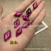 Venta al por mayor de fábrica color diamante acrílico taladro para coser a mano plano prismático fondo plano doble agujero taladro accesorios para ropa accesorios strass