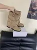 Fivela de cinto trançada estilo coreano Chuyuji botas femininas 2026 outono e inverno novo estilo de feriado botas curtas com saltos grossos botas da moda