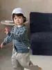 Jaqueta Suéter Listrada de Outono para Bebê Menino 2026 Novo Estilo Coreano Roupas Infantis Conjunto de Calças Casuais para Meninos