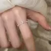 Anillo de Zirconia con Encaje Estilo Francés y Perla Hueca, Joyería Minimalista de Gama Alta de Nicho para Dedo Índice