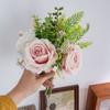 Huiyue Rose Lo Nova Mulher Manuscrita Simulação Flor Design Casamento Segurando Buquê de Flores Decoração de Parede Pendurado Transfronteiriço CF01361A
