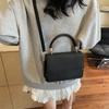 Bolsa Pequena de Axila 2025 Verão Nova Tendência Textura Retro Bolsa de Ombro Bolsa Feminina Moda Bolsinha de Mão Embossada