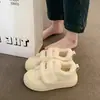 Botas de Nieve Cálidas de Felpa de Suela Gruesa para Mujer 2026 Invierno Nuevos Zapatos Delgados de Felpa Velcro Zapatos de Piel Zapatos Mujer