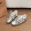Zapatillas de entrenamiento alemanas de imitación de cuero con doble cordón para mujer, zapatillas blancas, nuevo modelo otoño 2026, versátiles y ligeras, zapatillas deportivas casuales