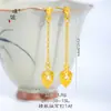 O Mesmo Estilo dos Brincos de Asa Realizadora de Desejos Banhados a Ouro Incrustados com Diamantes da Loja Puzuo Gold, Brincos Clássicos Versáteis de Alta Qualidade Vintage, um Presente para a Mãe