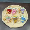 Llavero de Mini Ramo Tejido a Mano "Gracias por Estar Aquí" Colgante con Etiqueta para Regalo del Día del Maestro, Adorno para Bolso para Maestros