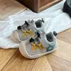 Zapatos Deportivos Infantiles 2026 Otoño Zapatos Suaves para Caminar de Bebé Zapatos Individuales para Niños Zapatos para Niñas Zapatos Casuales Anticolisión