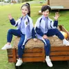 Conjunto de Tres Piezas para Jardín de Infancia 2026 Primavera y Otoño Sudadera con Cremallera sin Capucha Traje de Academia Deportiva para Estudiantes de Primaria Uniforme de Clase para Niños