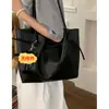 Bolsa de Ombro Vintage Personalizada de Nicho para Mulheres 2025 Nova Tendência Tote Simples de Grande Capacidade para o Dia a Dia Coreana de Nicho