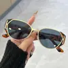 Gafas de Sol Retro Estilo Europeo y Americano Ojo de Gato con Acabado de Alta Gama, Efecto Adelgazante y Diseño Único de Metal para Hombres, Gafas Tipo Papa Estilo Granero