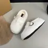 Chinelos quentinhos, forrados com fleece, de sola grossa e peludos para mulheres, bico redondo estilo japonês, nova coleção de inverno 2026, para calçar e tirar facilmente, bico fechado, chinelos casuais