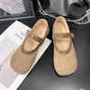 Sapatos Mary Jane Femininos Estilo Francês de Boca Rasa com Tira Única, Novos para o Verão 2026, Sandálias Trançadas Macias, Planas, Vazadas e Respiráveis