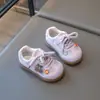 Zapatillas Deportivas para Niñas 2026 Nuevas de Primavera y Otoño Zapatillas Casuales Infantiles Zapatos de Entrenamiento Alemanes de Princesa Flor para Bebé Niña