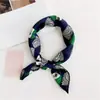 Lenço Quadrado Pequeno de Mola 50cm Estampa Coreana Tendência Elegante para Uso Profissional Lenço Pequeno Decorativo Moda Estampado Pequeno Lenço de Seda