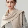Chal Triangular de Encaje Tejido a Mano con Mezcla de Cachemira Nuevo Estilo Coreano para Mujer Bufanda Cálida Versátil Protector de Cuello