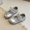 Zapatos de Cuero para Niñas 2026 Primavera/Otoño Nuevos Zapatos de Princesa Estilo Coreano Zapatos Individuales con Lazo Moda para Niñas Versátiles Zapatos de Cuero de Venta Caliente