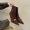 Elasticidade mostra silhueta fina e um senso de luxo! Botas de tornozelo pretas de salto alto com bico fino e fivela de metal, novidades de outono e inverno, zíper traseiro, botas emagrecedoras para mulheres