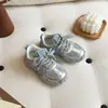 Zapatos para Niños Pequeños 2025 Verano Nuevo Estilo Niños y Niñas Niños Pequeños Suela Suave Antideslizantes Tenis Moda Bebé Zapatos Forrest Gump