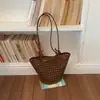 Bolsa de Palha Grande Capacidade Estilo Francês, Bolsa de Ombro Vazada de Luxo Leve, Design de Nicho, Textura de Alta Qualidade, Bolsa para Mãe e Filha para o Dia a Dia