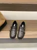Zapatos Planos Mocasines Retro de Tacón Grueso para Mujer 2025 Nuevos Otoño e Invierno Versátiles Forrados de Felpa Estilo Británico Negro Zapatos Pequeños de Cuero