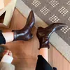 Botines negros de punta fina, con tacón de cuña, corte ajustado para mujer, colección otoño/invierno 2026, estilo coreano, diseño retro, efecto adelgazante y realzadores de altura.
