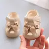 Nuevos Zapatos de Bebé y Niño Pequeño Primavera/Verano 2026 con Decoración de Muñeca, Zapatos Pequeños de Cuero para Niñas con Punta Cerrada y Suela Suave, Zapatos para Niños