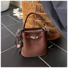 Bolsa Pequena Transversal para Mulheres 2025 Nova Outono e Inverno Versátil de Ombro Transversal Estilo Balde Ocidental Exquisito Estilo Preguiçoso