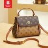 As bolsas femininas Banimeizi são de nicho, modernas e versáteis, com opções de ombro e tiracolo, bem como pequenas bolsas quadradas de mão, simples e casuais.