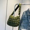 Bolso Tote con Capa Acolchada de Plumón Transfronteriza Celebración Cibernética Bolso de Nubes Burbuja Plisado Bolso de Hombro Cruzado de Gran Capacidad Otoño e Invierno