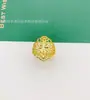 Suministro en vivo chapado en oro moda damas una variedad de anillos de flor nicho Joker anillo de diamante fabricantes al por mayor
