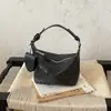 Bolso Tejido de Gran Capacidad para Viajes Diarios 2026 Nuevo de Alta Apariencia Bolso de Hombro Moda Bolso de Mano Tipo Cubo Relajado
