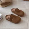Pantuflas Retro Birkenstock para Niños 2026 Verano Nuevas Estilo Coreano para Niñas sin Cierre Puntera Cerrada Medio Zueco Sandalias de Suela Blanda
