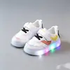Zapatillas Deportivas Iluminadas para Niños y Niñas, Temporada Primavera y Otoño 2025, Cierre de Velcro, Zapatos Blancos Iluminados, Zapatos Casuales para Bebé