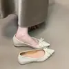 Sapatos Mary Jane com laço para o dia a dia, sapatilhas de bico fino para o trabalho para mulheres, novos mocassins versáteis de bico baixo da moda 2025