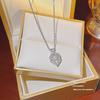 Collar de Acero de Titanio con Corazón de Amor de Moda que No se Desvanece para Mujer Diseño de Joyería Nicho de Verano Colgante Cadena Clavicular de Alta Gama Venta al por Mayor