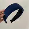 Faixa de Cabeça Larga de Veludo Lisa Cor Sólida Vintage para Mulheres Novo Estilo 2025 Afina o Rosto Coroa Alta Faixa de Cabelo com Esponja Acessório de Cabelo