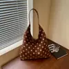 Bolso Tote de Gamuza de Lunares de Gama Alta para Mujer 2026 Nuevo de Gran Capacidad para el Trabajo Bolso Versátil de Mano y Hombro
