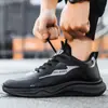 Sapatos Masculinos 2026 Primavera Novo Estilo Couro Impermeável Sapatos de Trabalho para Chef Solado Macio Simples Versátil Esportivo Casual Sapatos Masculinos