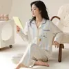 Conjunto de Pijama Cardigan de Manga Longa 100% Algodão Feminino com Listras, Adequado para Usar ao Ar Livre, Novo Estilo de Outono, Caimento Solto com Gola Reversível