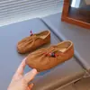 Zapatos Holgazanes de Cuero Pequeños Retro para Niños, Ropa Exterior Suave y Cera Estilo Coreano, Novedad Otoño e Invierno 2025, Zapatos de Una Pierna